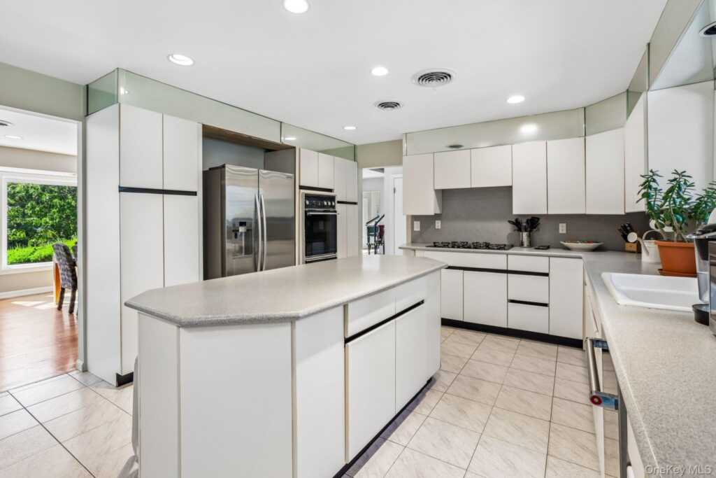 21 Windgate Drive, New City, NY 10956 - Photo 22 of 50