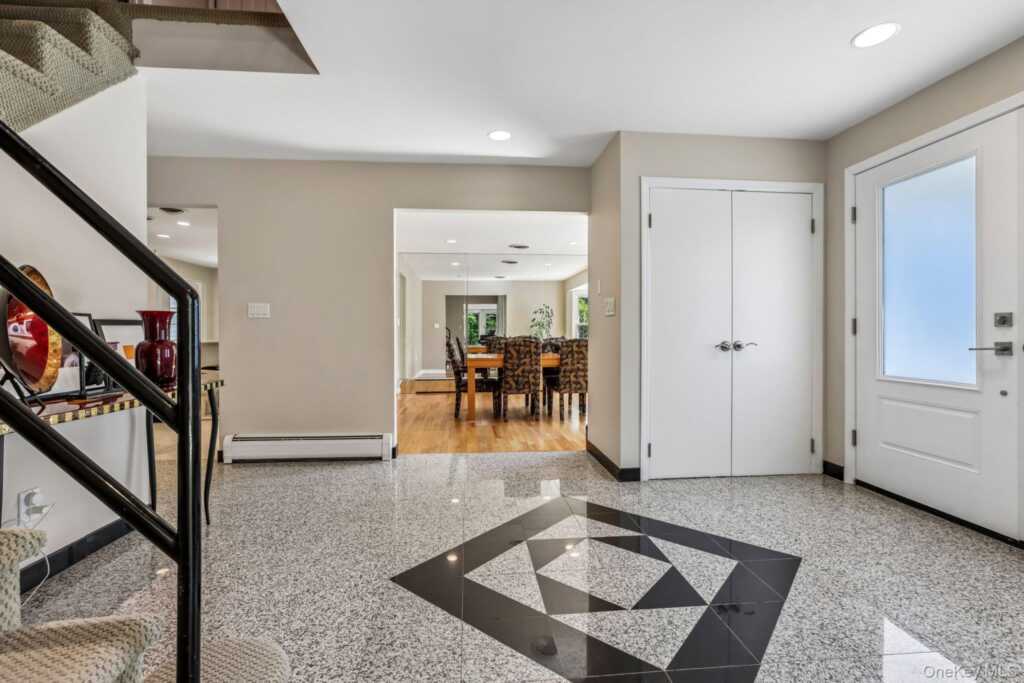 21 Windgate Drive, New City, NY 10956 - Photo 9 of 50