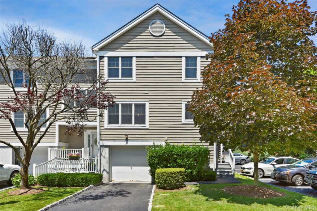 21 Brookridge Court, Rye, NY 10573
