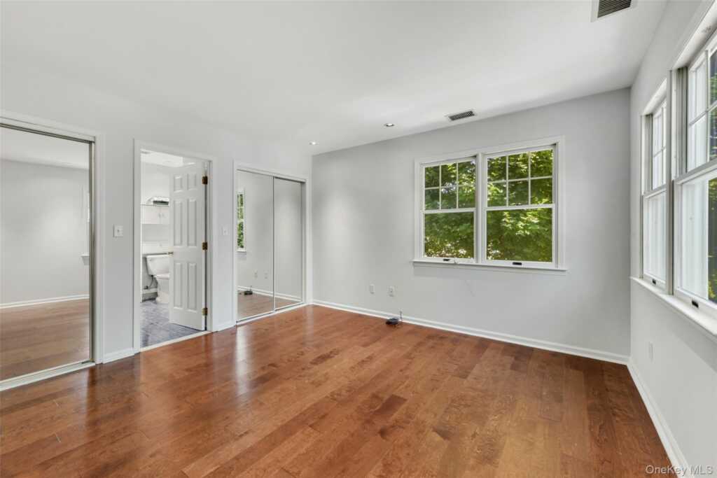 21 Brookridge Court, Rye, NY 10573 - Photo 14 of 20
