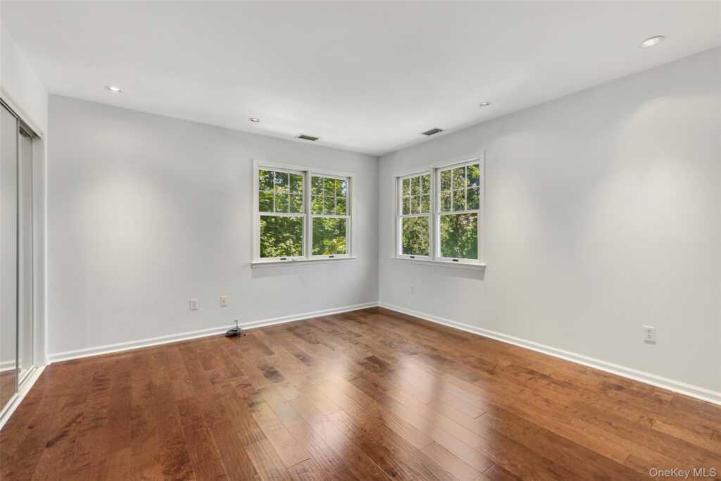 21 Brookridge Court, Rye, NY 10573 - Photo 16 of 20