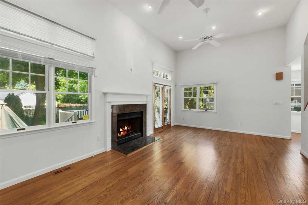 21 Brookridge Court, Rye, NY 10573 - Photo 4 of 20