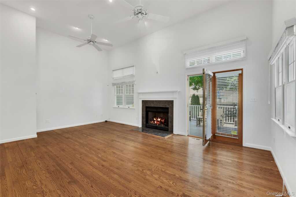 21 Brookridge Court, Rye, NY 10573 - Photo 5 of 20