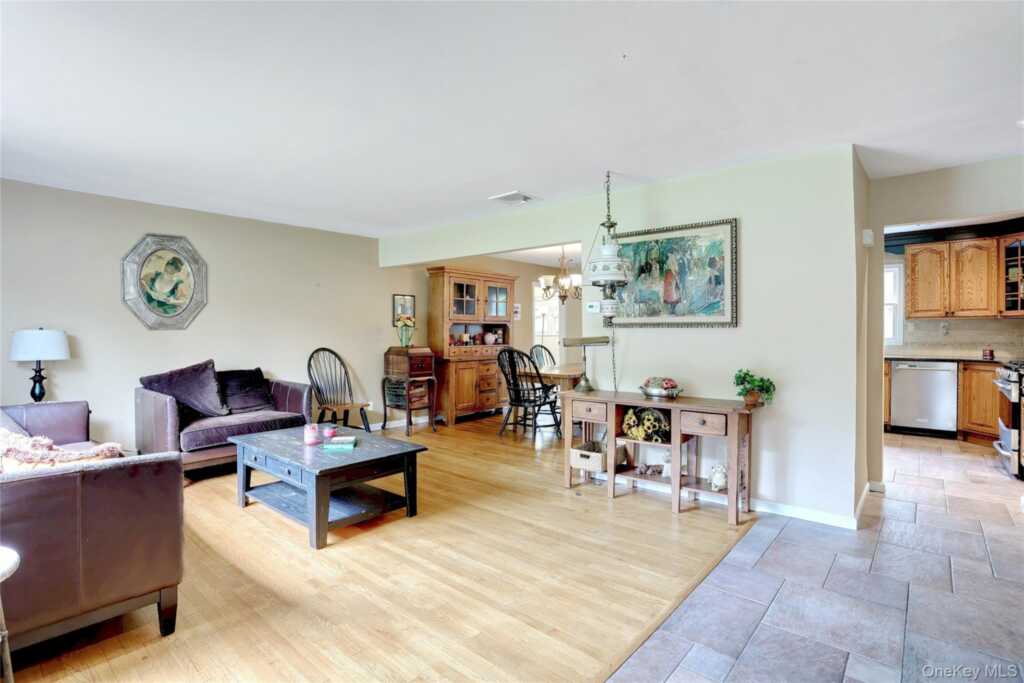 1 Verdin Drive, New City, NY 10956 - Photo 3 of 49
