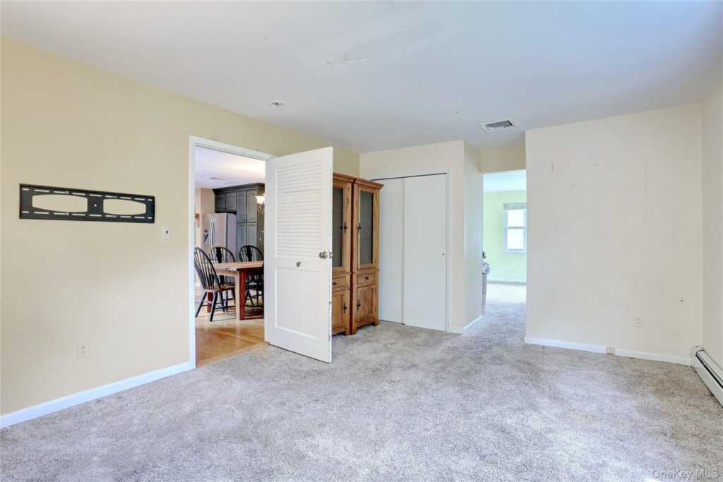 1 Verdin Drive, New City, NY 10956 - Photo 8 of 49