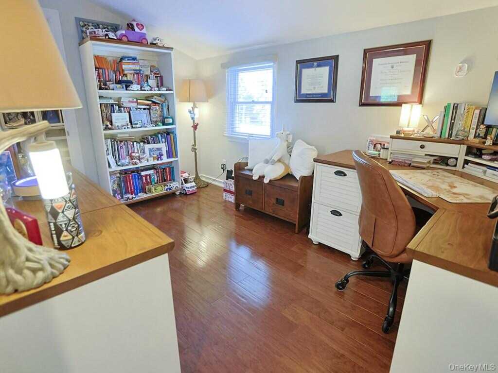 68 Van Buren Street, Pearl River, NY 10965 - Photo 11 of 45