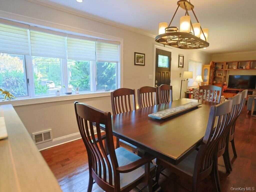 68 Van Buren Street, Pearl River, NY 10965 - Photo 16 of 45