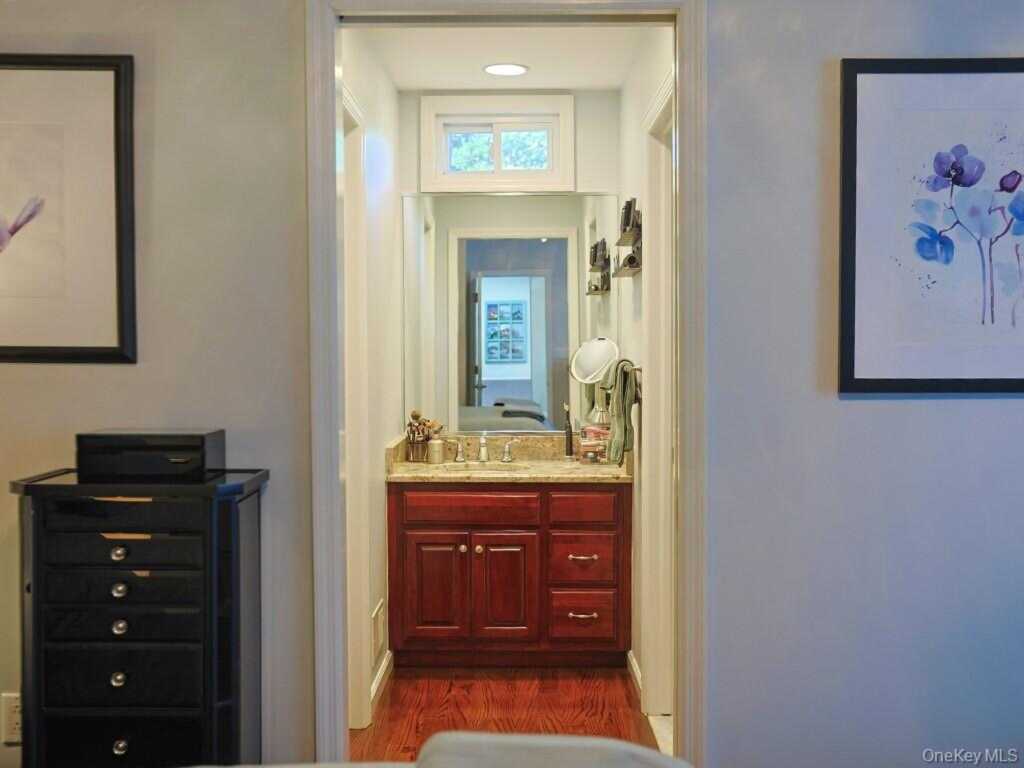 68 Van Buren Street, Pearl River, NY 10965 - Photo 26 of 45