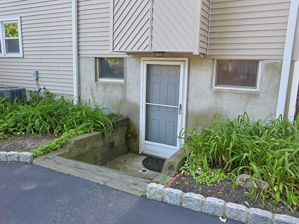 68 Van Buren Street, Pearl River, NY 10965 - Photo 35 of 45