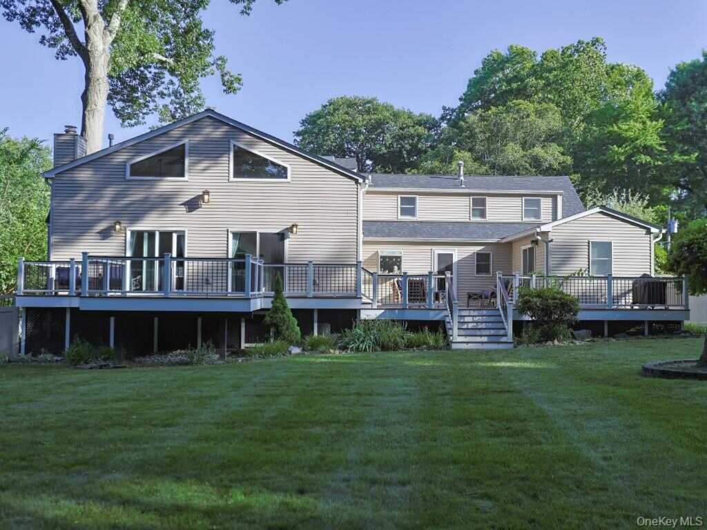 68 Van Buren Street, Pearl River, NY 10965 - Photo 36 of 45