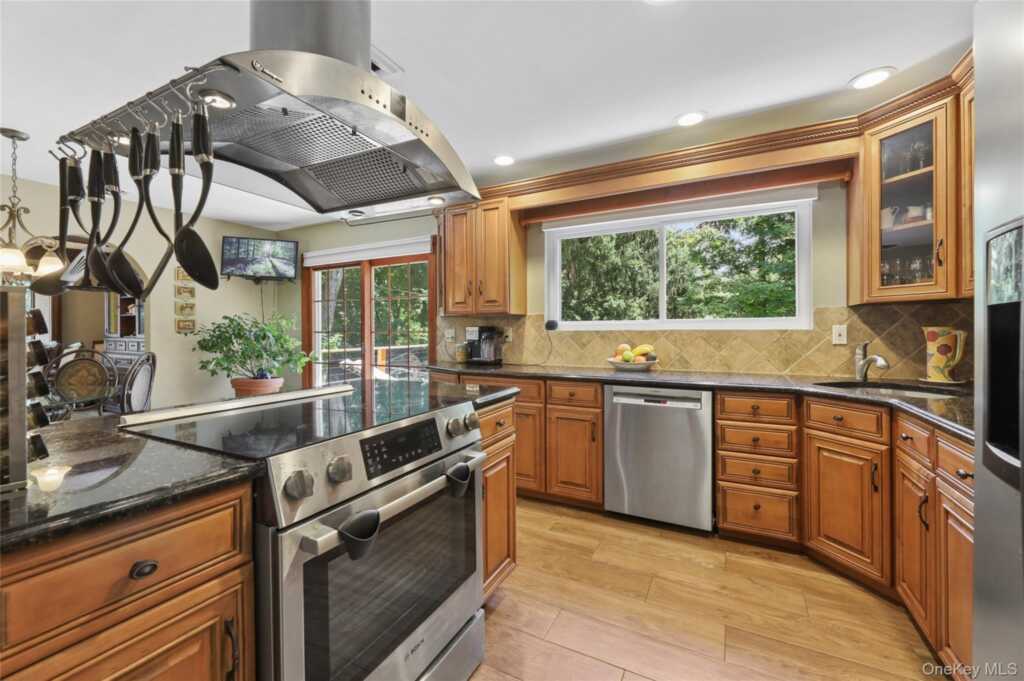341 Call Hollow Road, Stony Point, NY 10980 - Photo 13 of 46