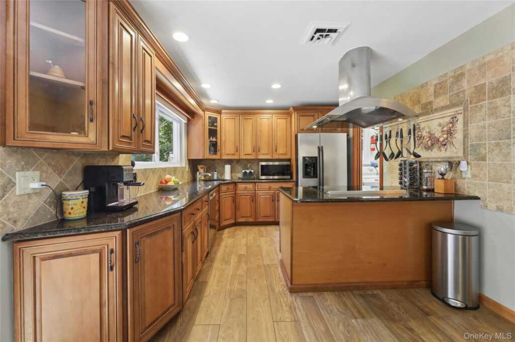 341 Call Hollow Road, Stony Point, NY 10980 - Photo 9 of 46