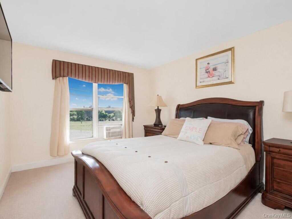 285 Centre Avenue, New Rochelle, NY 10805 - Photo 12 of 36