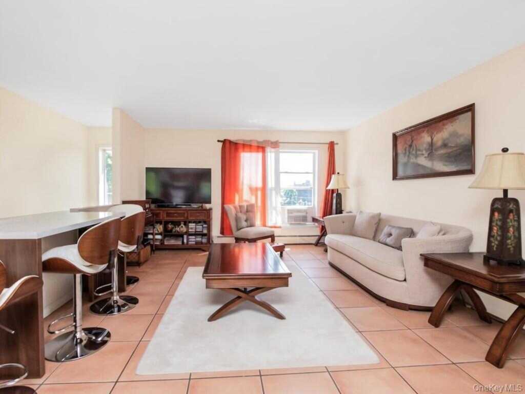 285 Centre Avenue, New Rochelle, NY 10805 - Photo 13 of 36