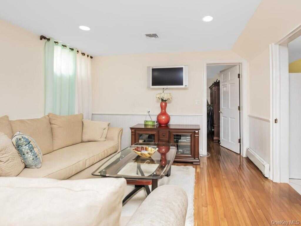 285 Centre Avenue, New Rochelle, NY 10805 - Photo 22 of 36