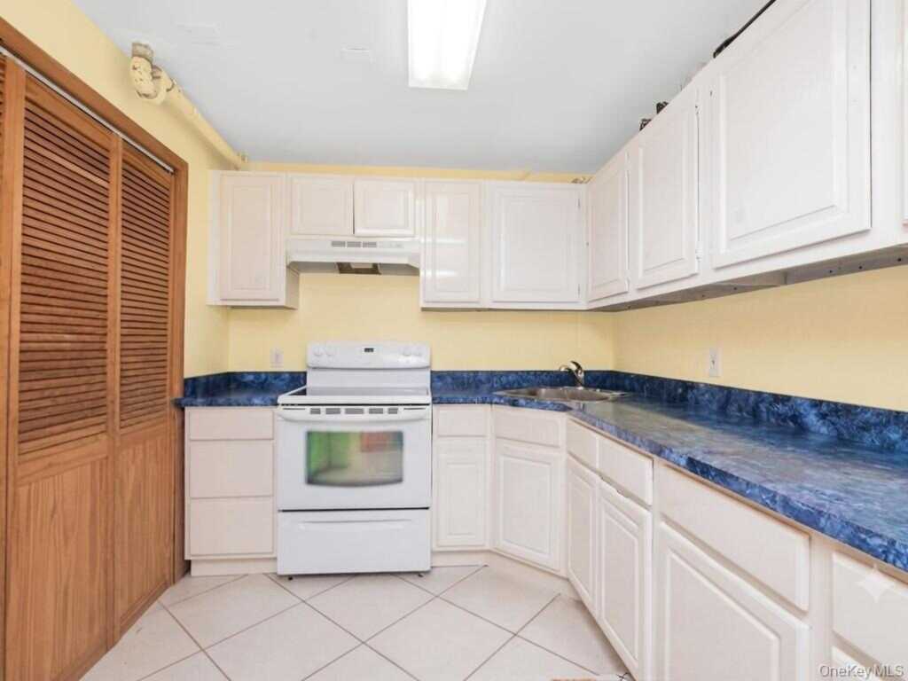 285 Centre Avenue, New Rochelle, NY 10805 - Photo 27 of 36