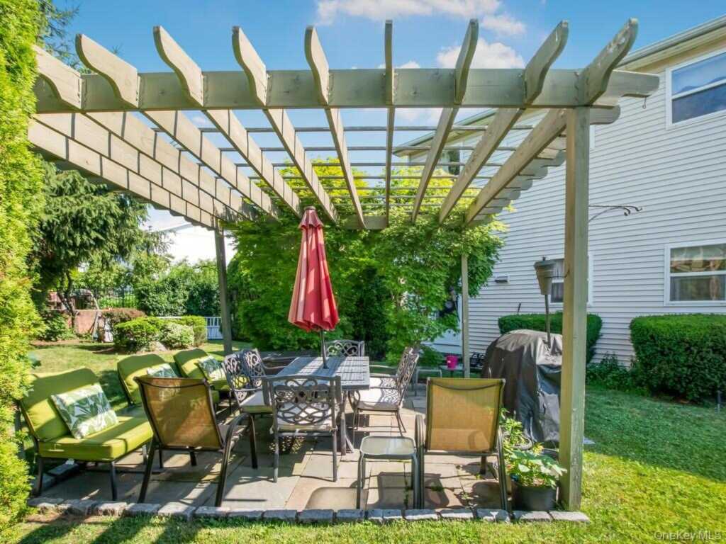 285 Centre Avenue, New Rochelle, NY 10805 - Photo 29 of 36
