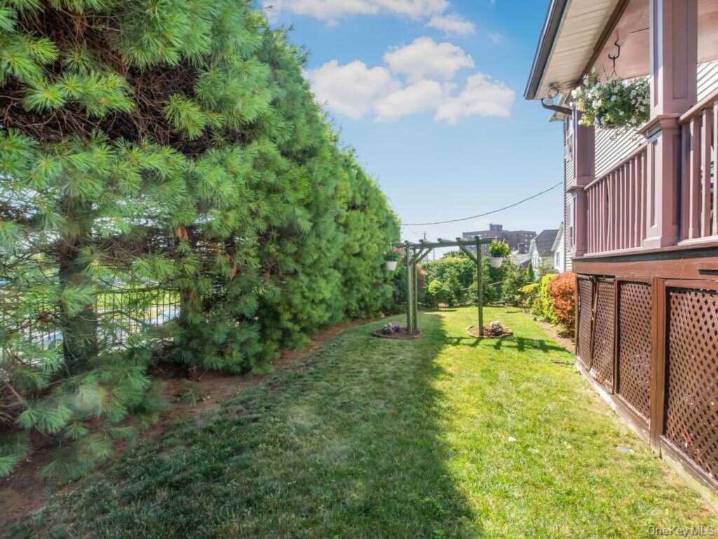 285 Centre Avenue, New Rochelle, NY 10805 - Photo 33 of 36