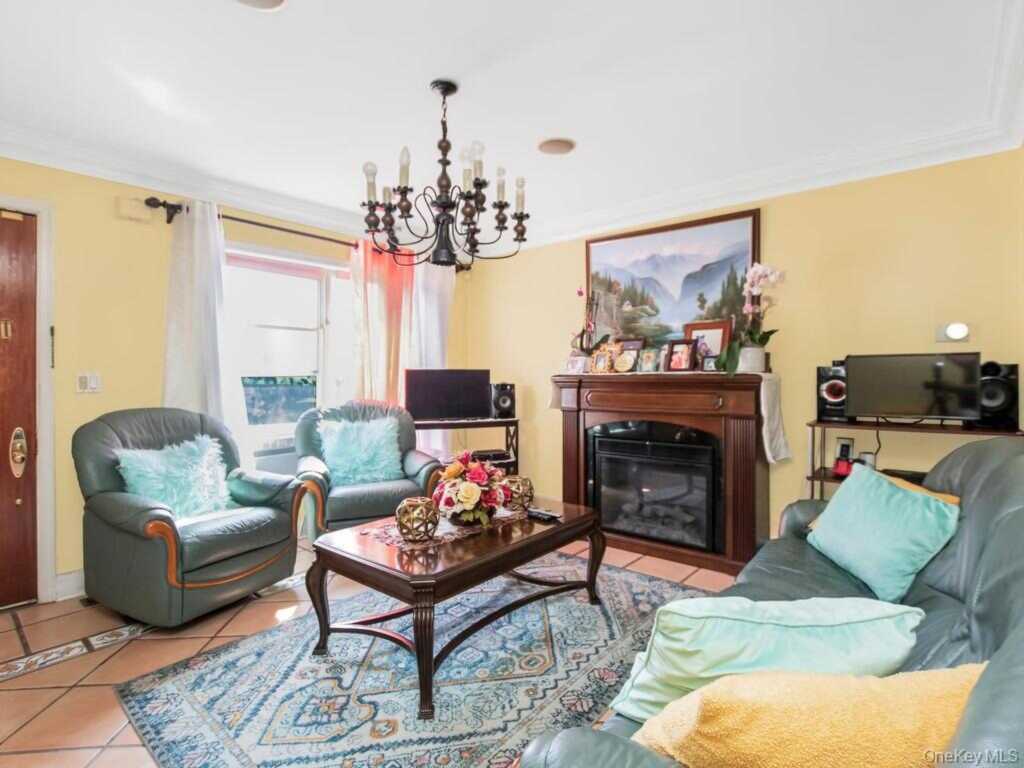 285 Centre Avenue, New Rochelle, NY 10805 - Photo 6 of 36