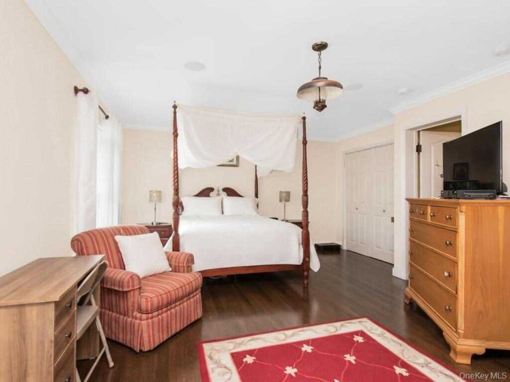 285 Centre Avenue, New Rochelle, NY 10805 - Photo 9 of 36