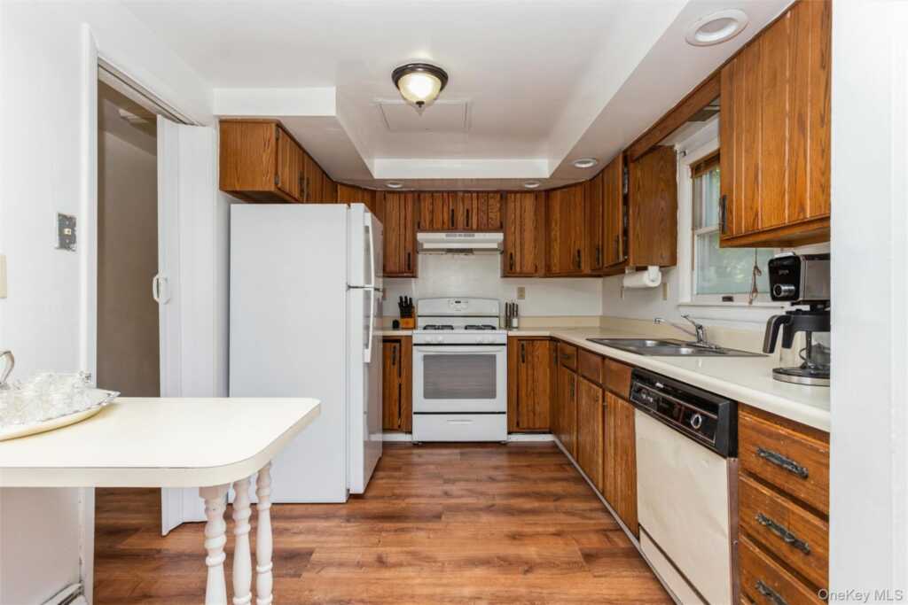 148 Lincoln Avenue, New Rochelle, NY 10801 - Photo 13 of 50