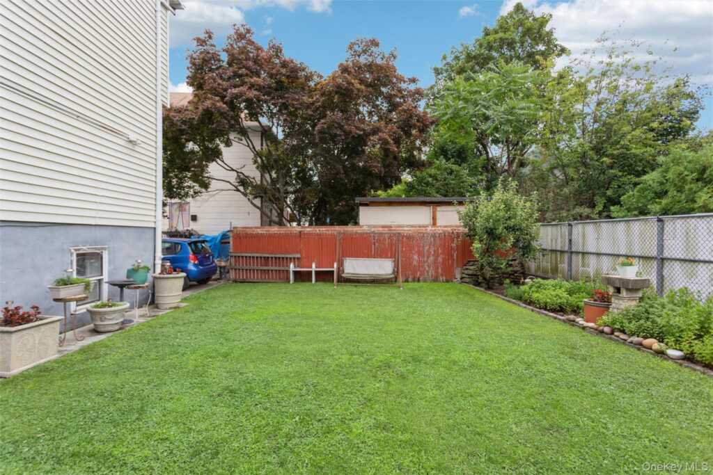 148 Lincoln Avenue, New Rochelle, NY 10801 - Photo 7 of 50