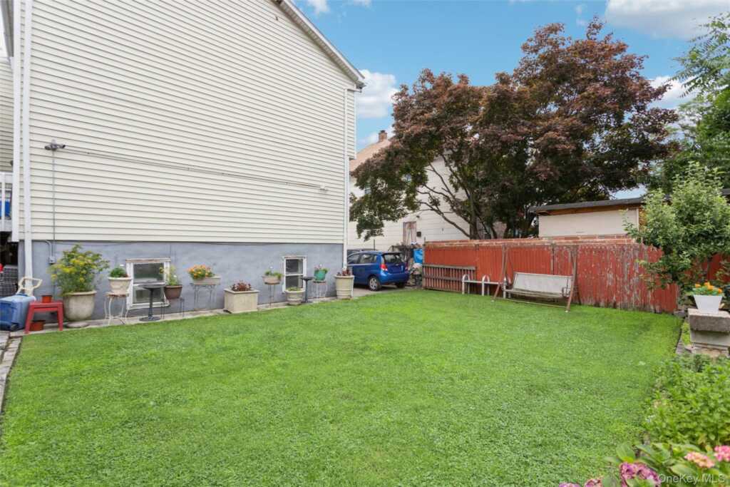 148 Lincoln Avenue, New Rochelle, NY 10801 - Photo 8 of 50