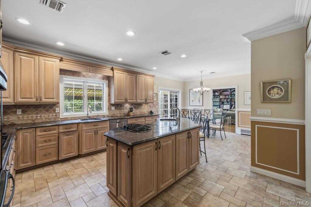 57 Wesley Chapel Road, Suffern, NY 10901 - Photo 15 of 50