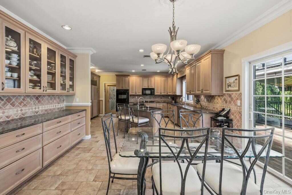 57 Wesley Chapel Road, Suffern, NY 10901 - Photo 18 of 50