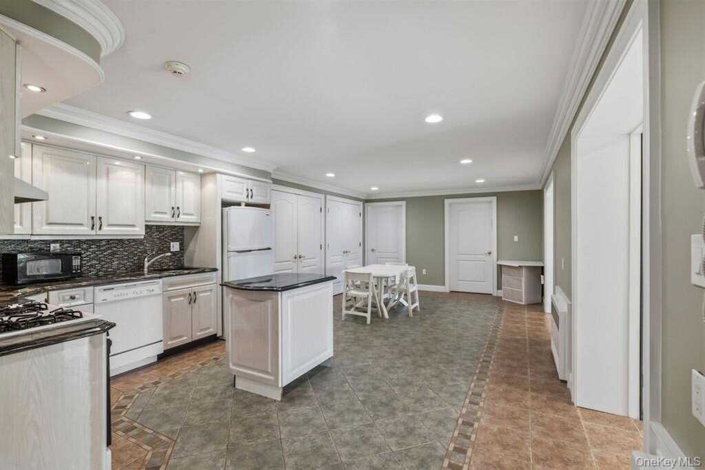 57 Wesley Chapel Road, Suffern, NY 10901 - Photo 37 of 50