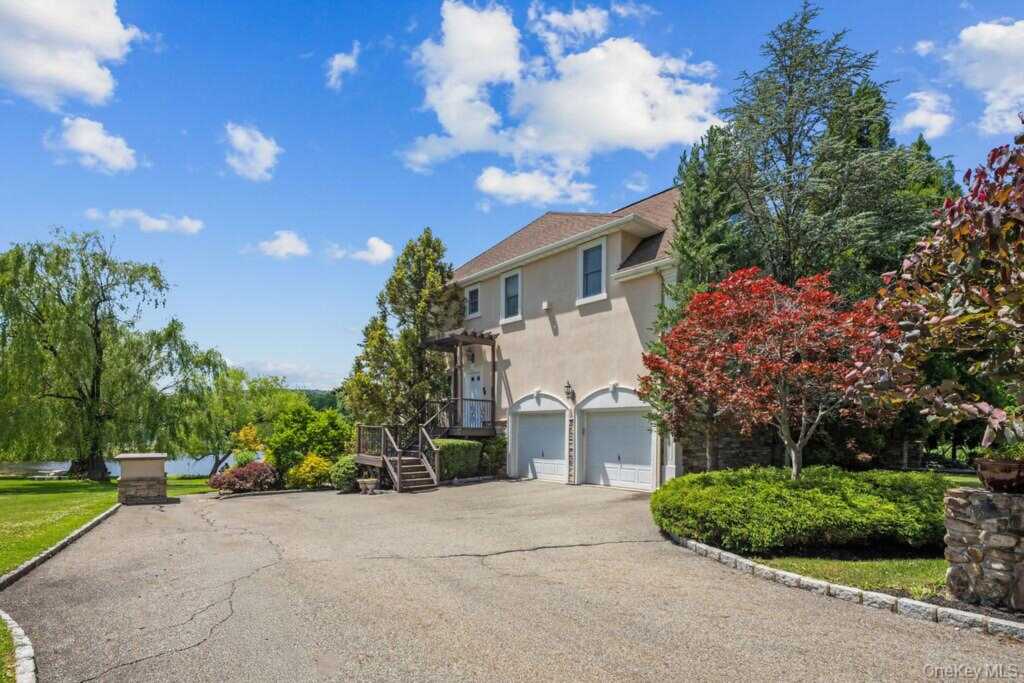 57 Wesley Chapel Road, Suffern, NY 10901 - Photo 4 of 50
