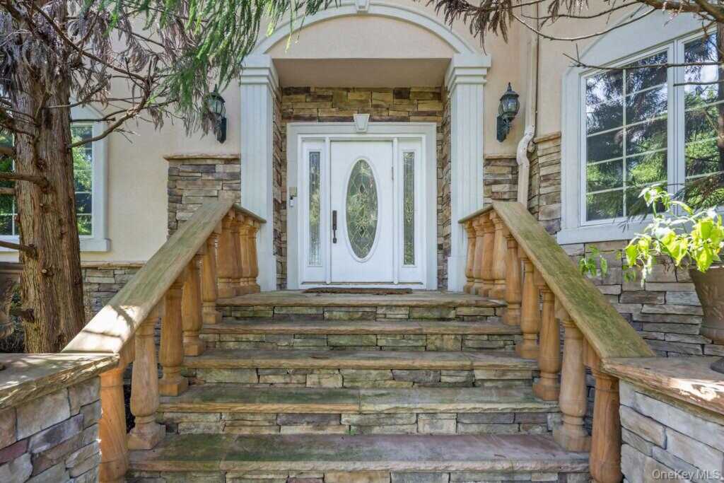 57 Wesley Chapel Road, Suffern, NY 10901 - Photo 6 of 50