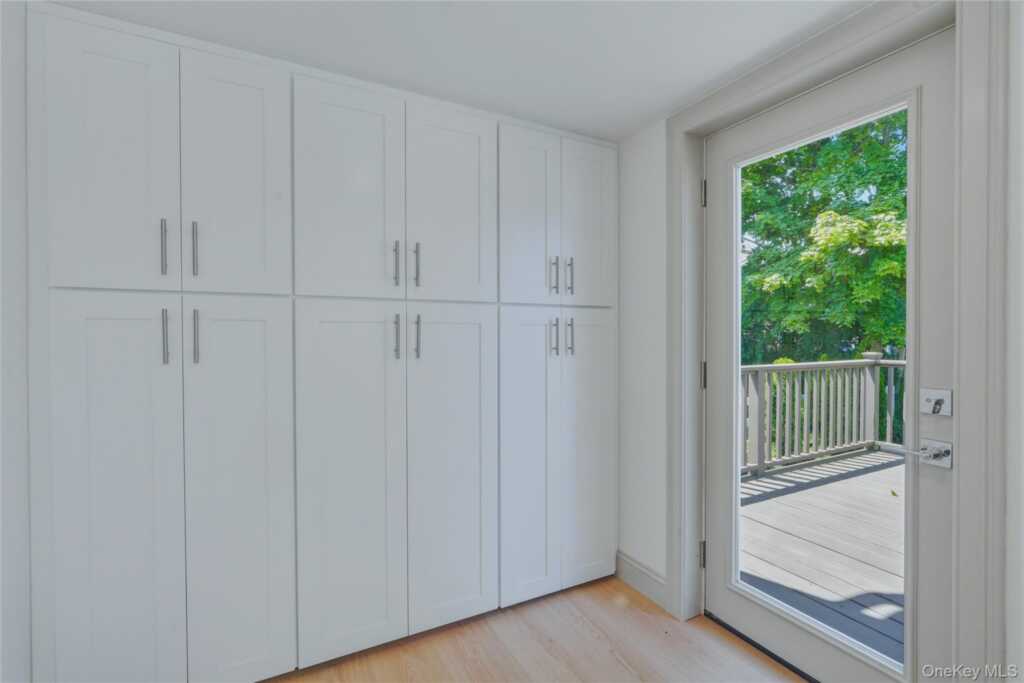 168 Longview Avenue, White Plains, NY 10605 - Photo 18 of 44
