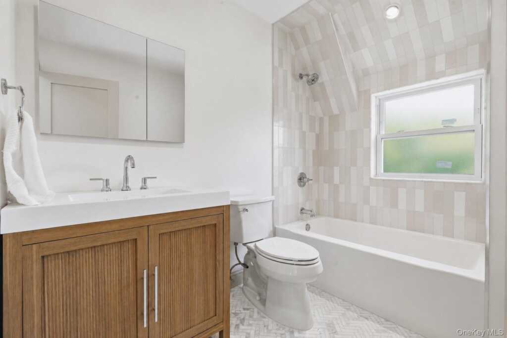 168 Longview Avenue, White Plains, NY 10605 - Photo 28 of 44