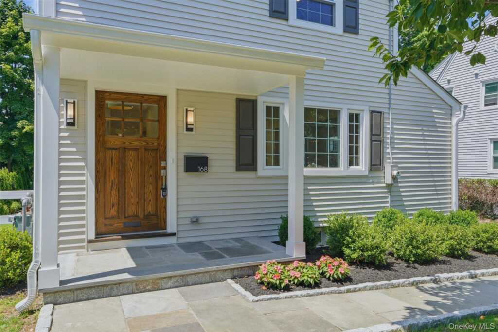 168 Longview Avenue, White Plains, NY 10605 - Photo 3 of 44