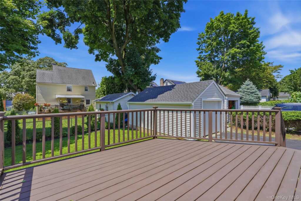 168 Longview Avenue, White Plains, NY 10605 - Photo 32 of 44