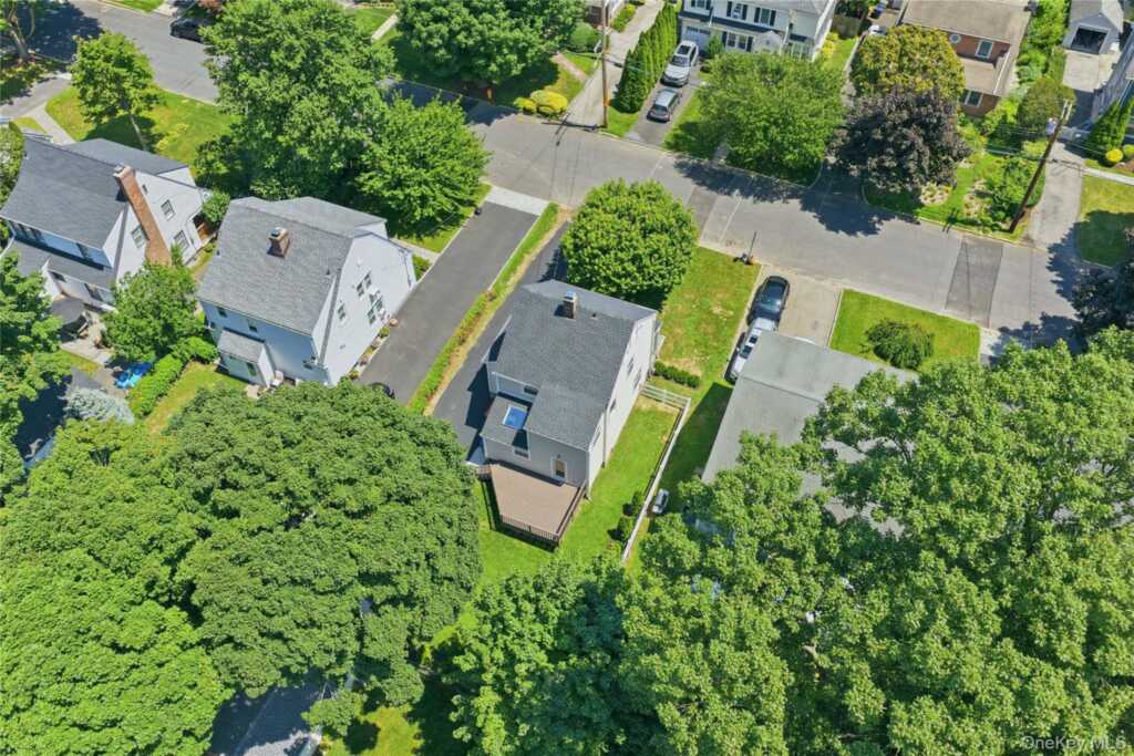 168 Longview Avenue, White Plains, NY 10605 - Photo 39 of 44
