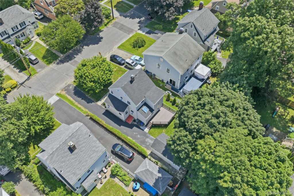 168 Longview Avenue, White Plains, NY 10605 - Photo 40 of 44