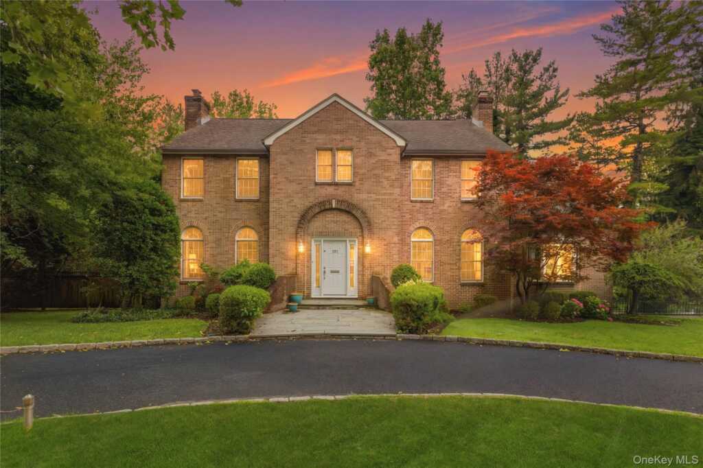 191 Beechmont Drive, New Rochelle, NY 10804