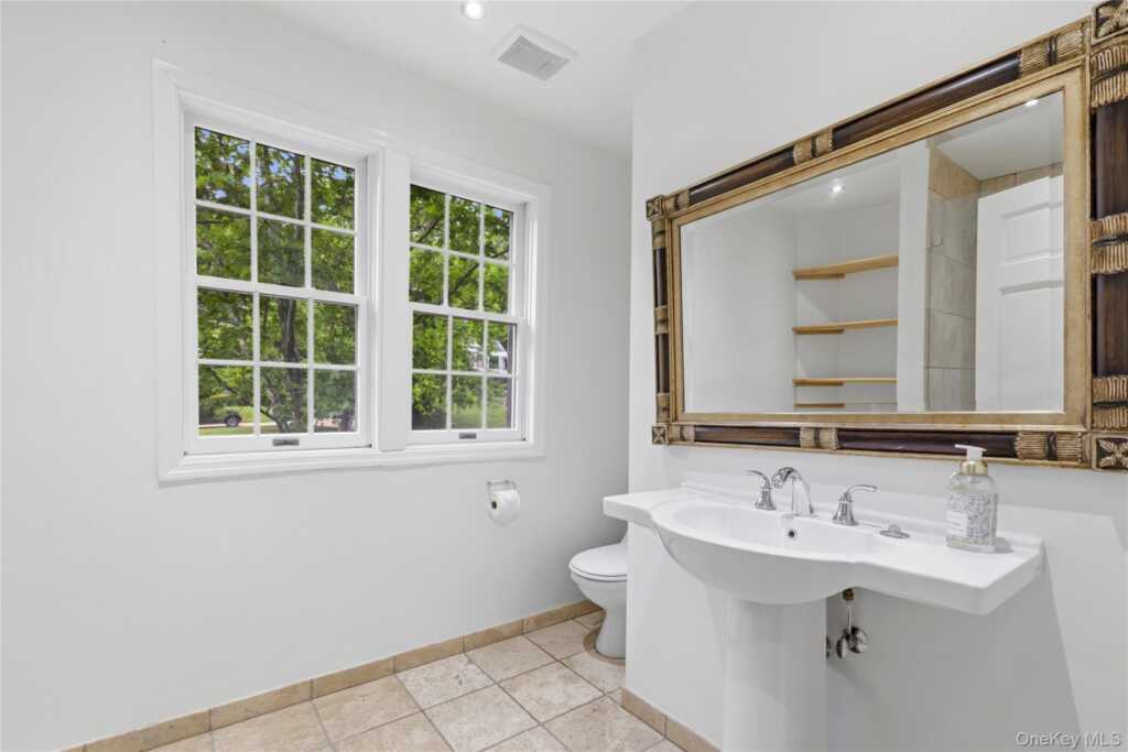 191 Beechmont Drive, New Rochelle, NY 10804 - Photo 27 of 49
