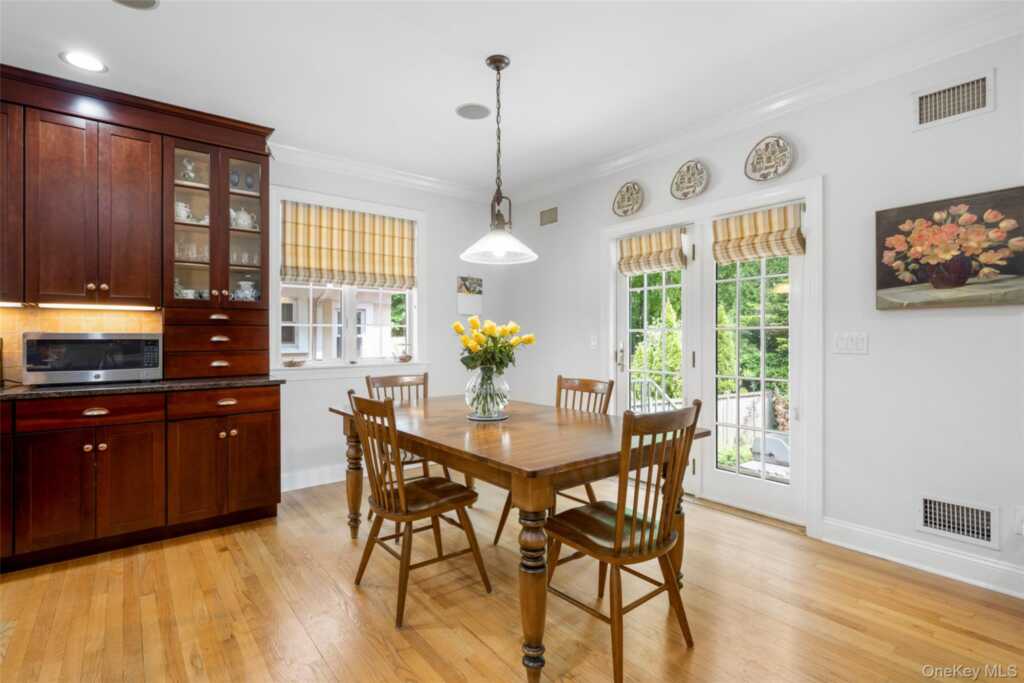525 Carroll Avenue, Rye, NY 10543 - Photo 11 of 41