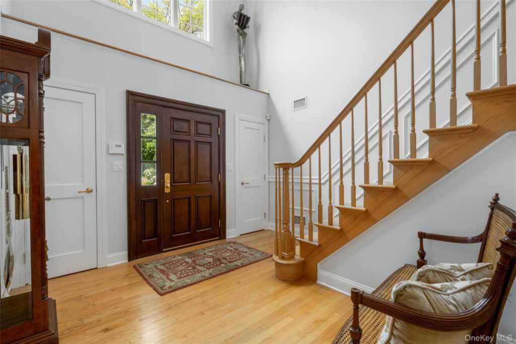 525 Carroll Avenue, Rye, NY 10543 - Photo 2 of 41