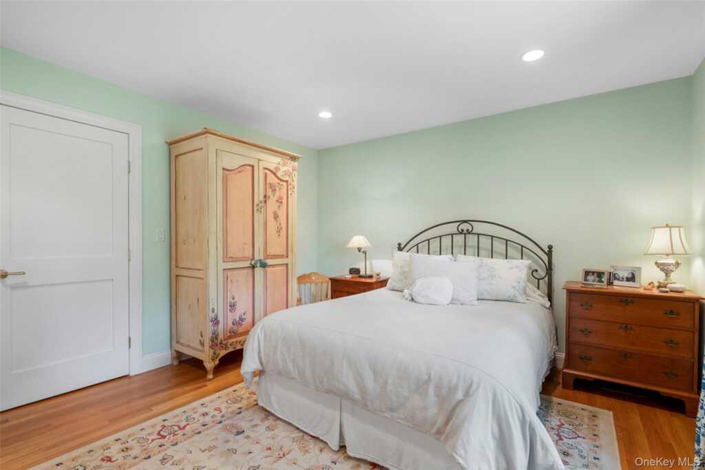 525 Carroll Avenue, Rye, NY 10543 - Photo 23 of 41