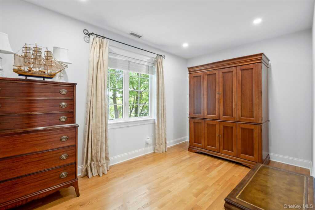 525 Carroll Avenue, Rye, NY 10543 - Photo 25 of 41