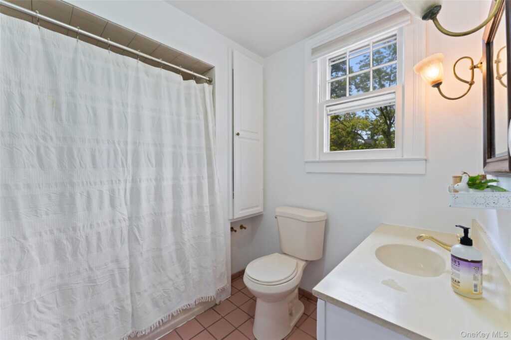 221 Piermont Avenue, Nyack, NY 10960 - Photo 17 of 39