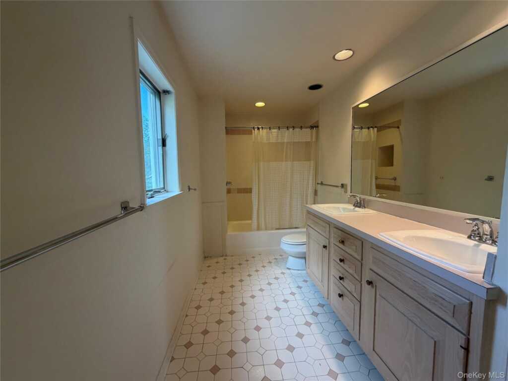 6 Cornell Place, Rye, NY 10580 - Photo 16 of 17