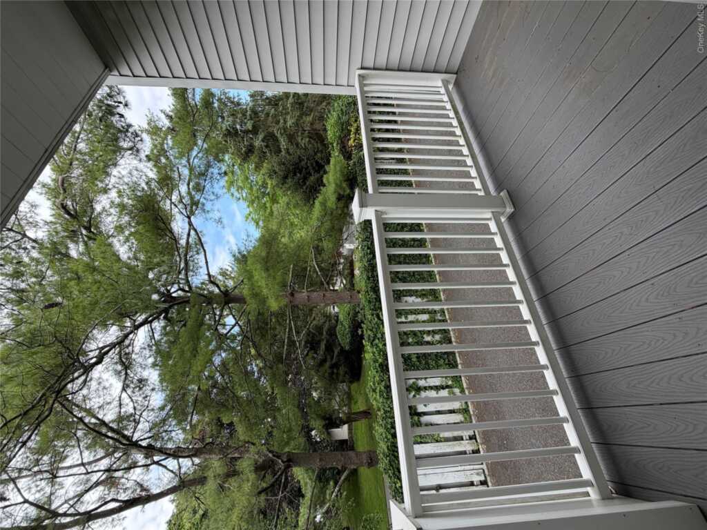 6 Cornell Place, Rye, NY 10580 - Photo 4 of 17
