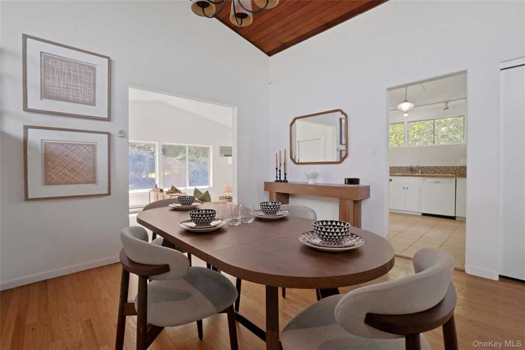 107 Larchdale Avenue, Nyack, NY 10960 - Photo 4 of 28