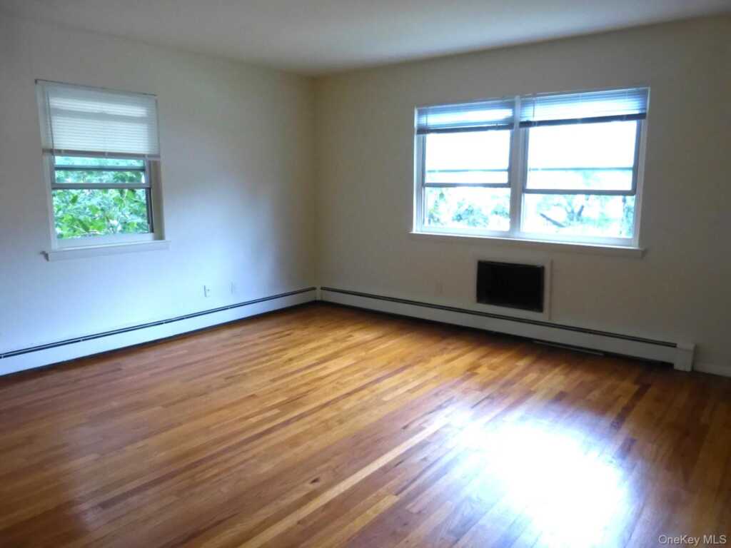 6 Duryea Place, Unit #4C, Nyack, NY 10960 - Photo 2 of 8