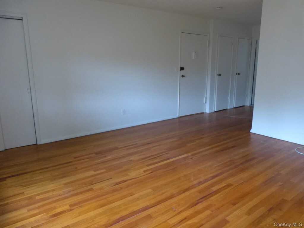 6 Duryea Place, Unit #4C, Nyack, NY 10960 - Photo 3 of 8